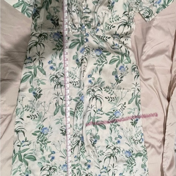 GAL MEETS GLAM | Lauren Botanical Garden Print Midi Dress | 16 - Picture 6 of 6